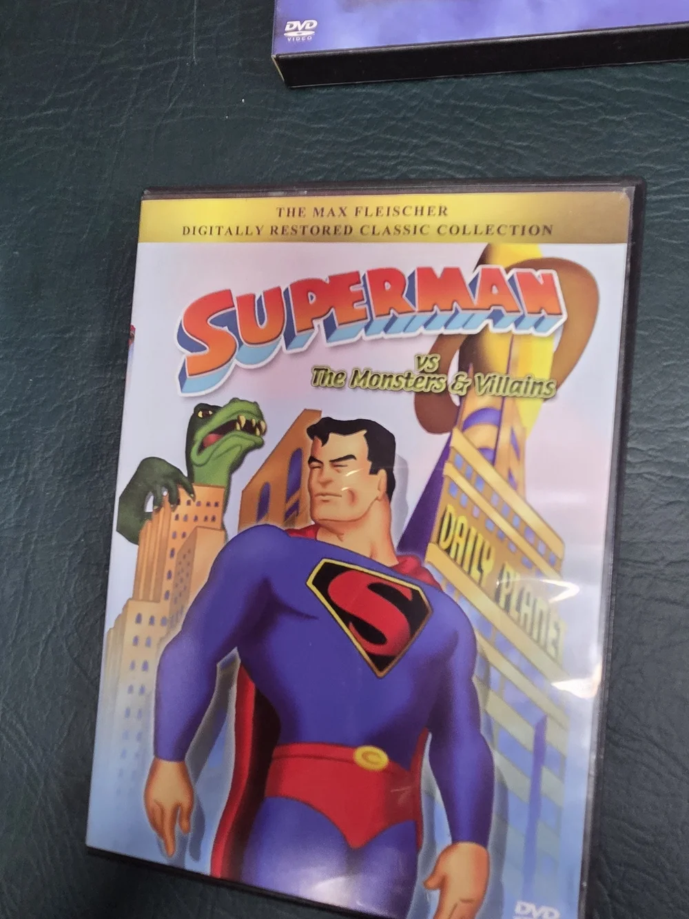 **Superman DVD/VHS Collection - Classic Superman Covers (Blue & Red)** - Picture 2 of 10